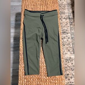 Alo Capris - Large